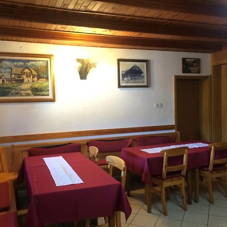 Tourist Farm Pacnik Hotel Resnik Buitenkant foto